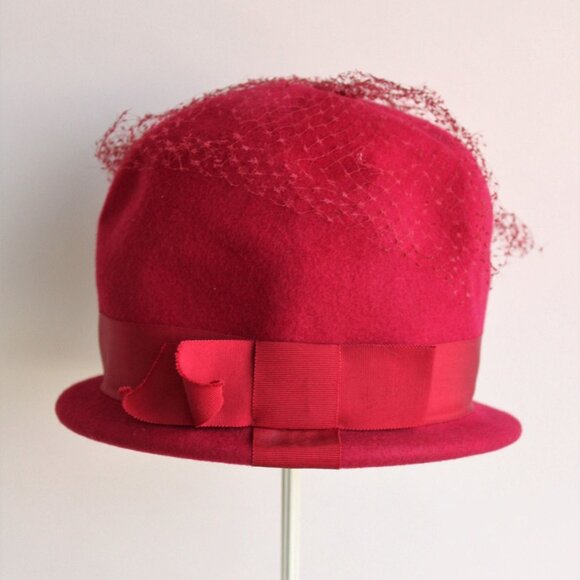 Vintage 1960s Hat, Red Wool Felt with Veil Trim and Bow, Millinery - Picture 1 of 9